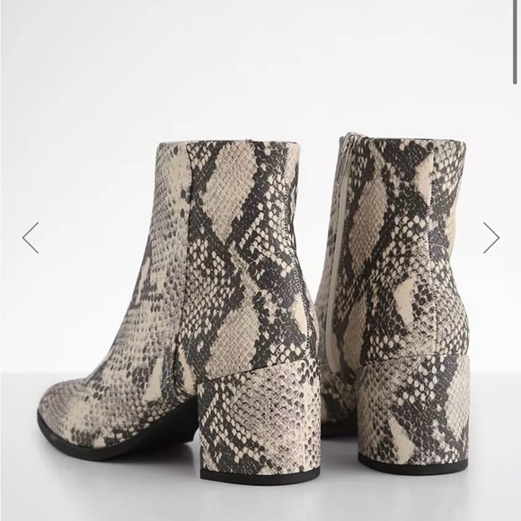 Madden Girl Snake Boots 6.5M - Picture 4 of 16